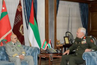 الحنيطي يستقبل قائد الأركان العامة للجيوش الموريتانية