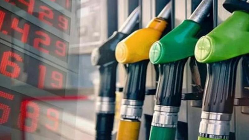 الحكومة: تخفيض أسعار السولار والبنزين لشهر كانون الأول
