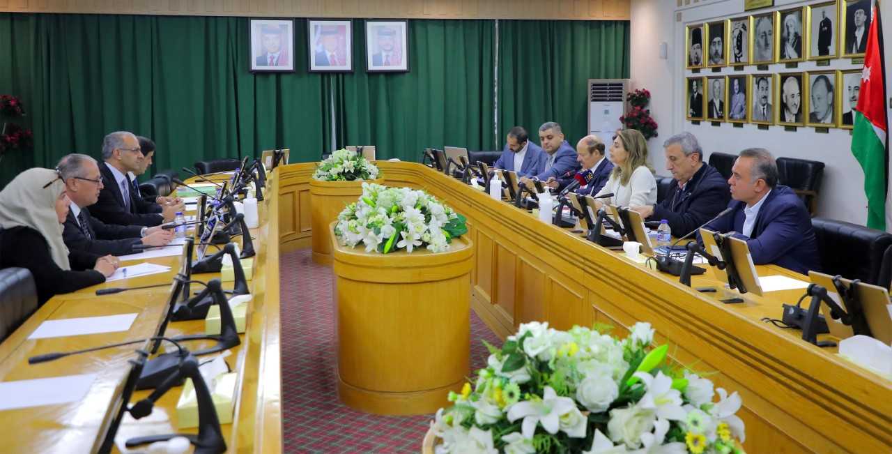مالية الأعيان تواصل مناقشة تقرير ديوان المحاسبة