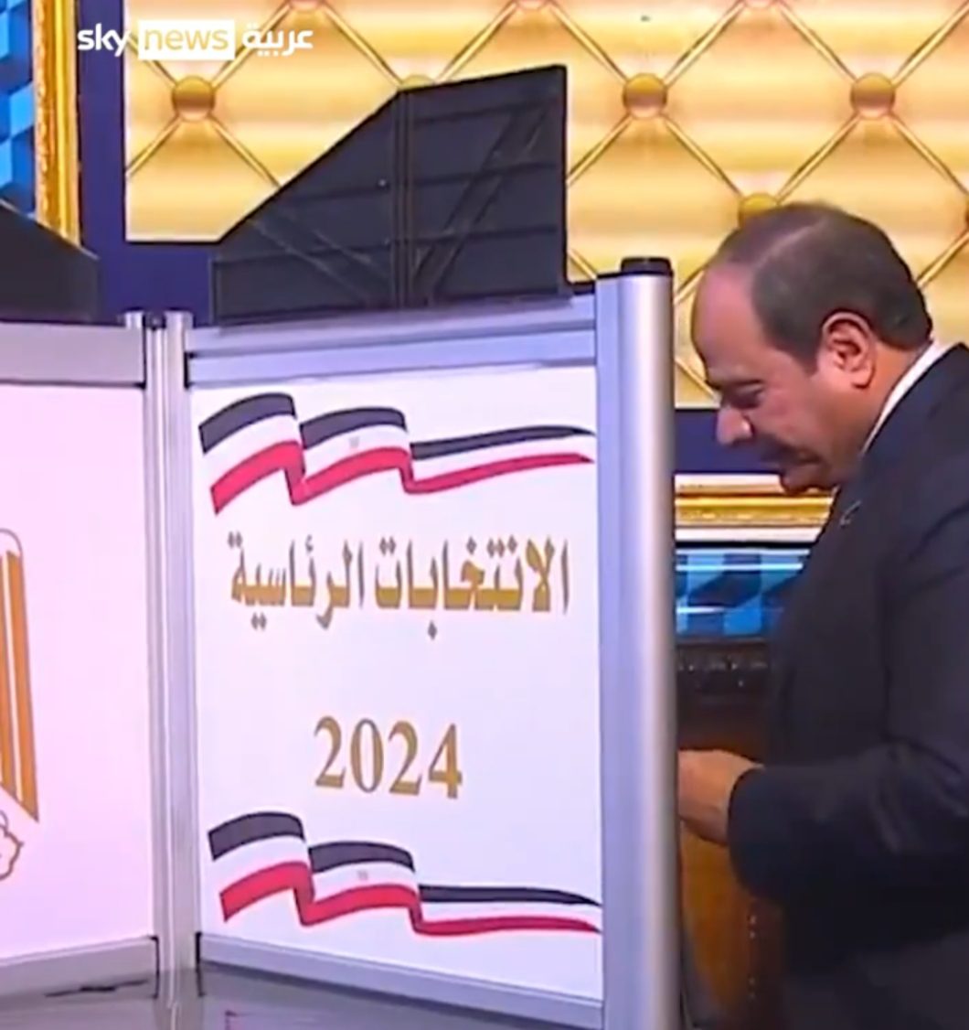 شاهد.. السيسي يدلي بصوته في الانتخابات الرئاسية من انتخب ؟