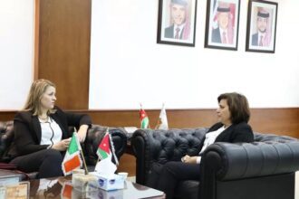 وزيرة الاستثمار تبحث والسفيرة الإيرلندية التعاون المشترك