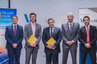 لتسهيل التحول في مجال الطاقة:<br />بنك ABC وشركة Yellow Door Energy يوقعان اتفاقية بملايين الدولارات لتمويل مشاريع الطاقة الشمسية لشركة ماجد الفطيم في ثلاث دول