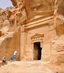 البترا مثال؛ تحديث المخططات التنموية وإستعمالات الأراضي للتكيف مع آثار التغير المناخي