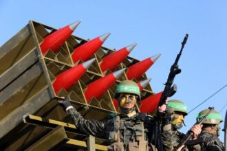 القسام تقصف مجدداً تل أبيب برشقة صاروخية