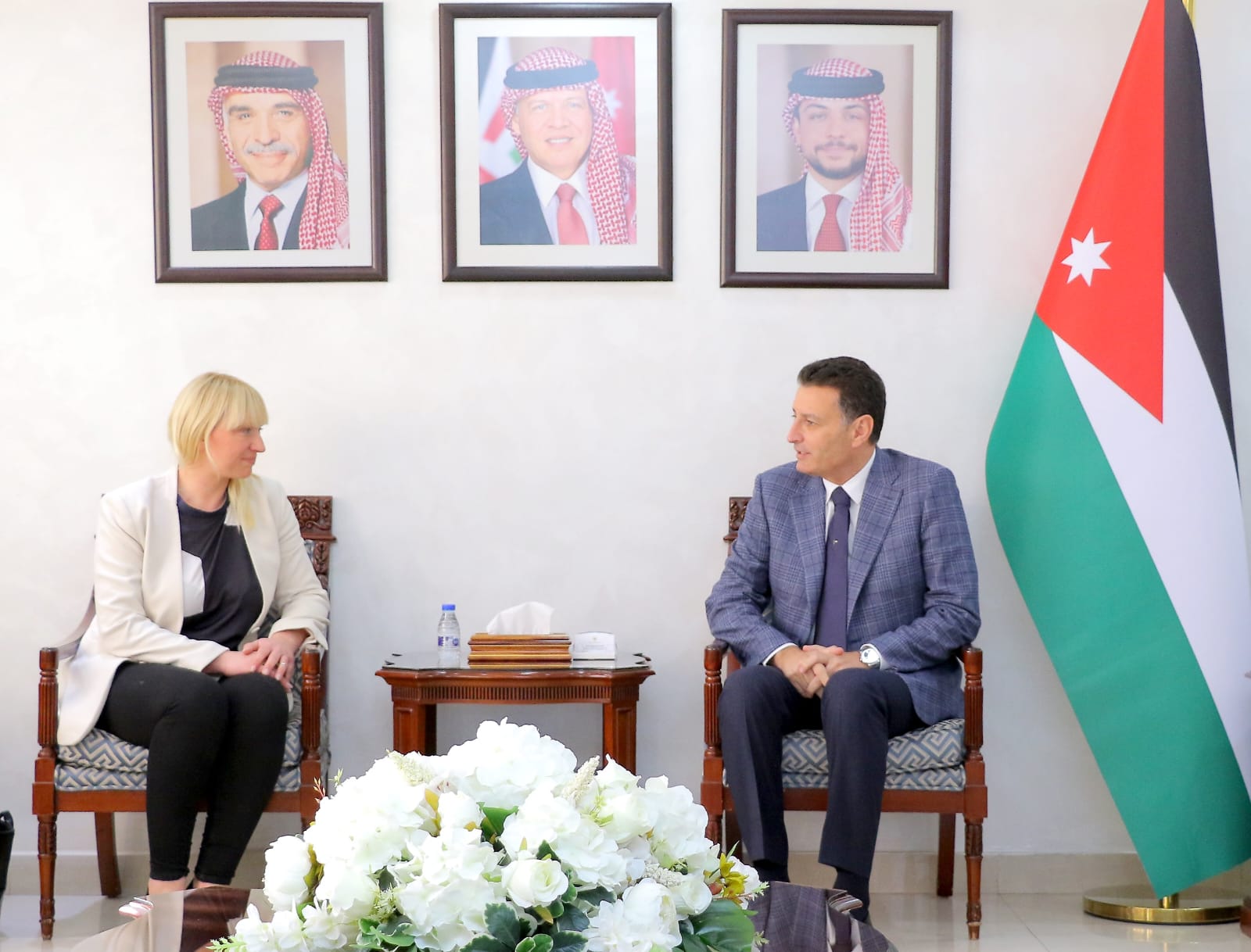 الصفدي ومفوضة حقوق الإنسان الألمانية يؤكدان على ضرورة وقف الحرب على غزة