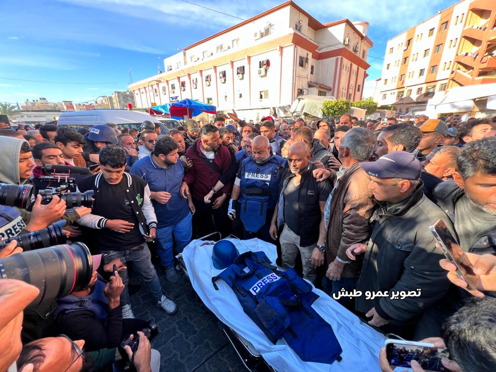 بعد استشهاد المصور الصحفي سامر أبو دقة<br />"حماية الصحفيين": الاحتلال الإسرائيلي يقتل الصحفيين بشكل متعمد وممنهج في غزة
