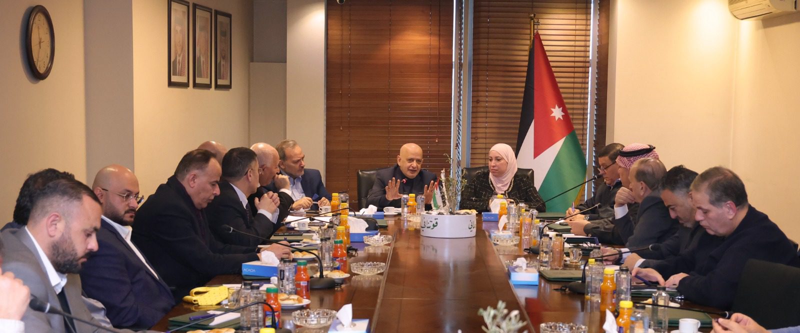 لجنة مشتركة لمتابعة مستجدات النقل عبر البحر الأحمر