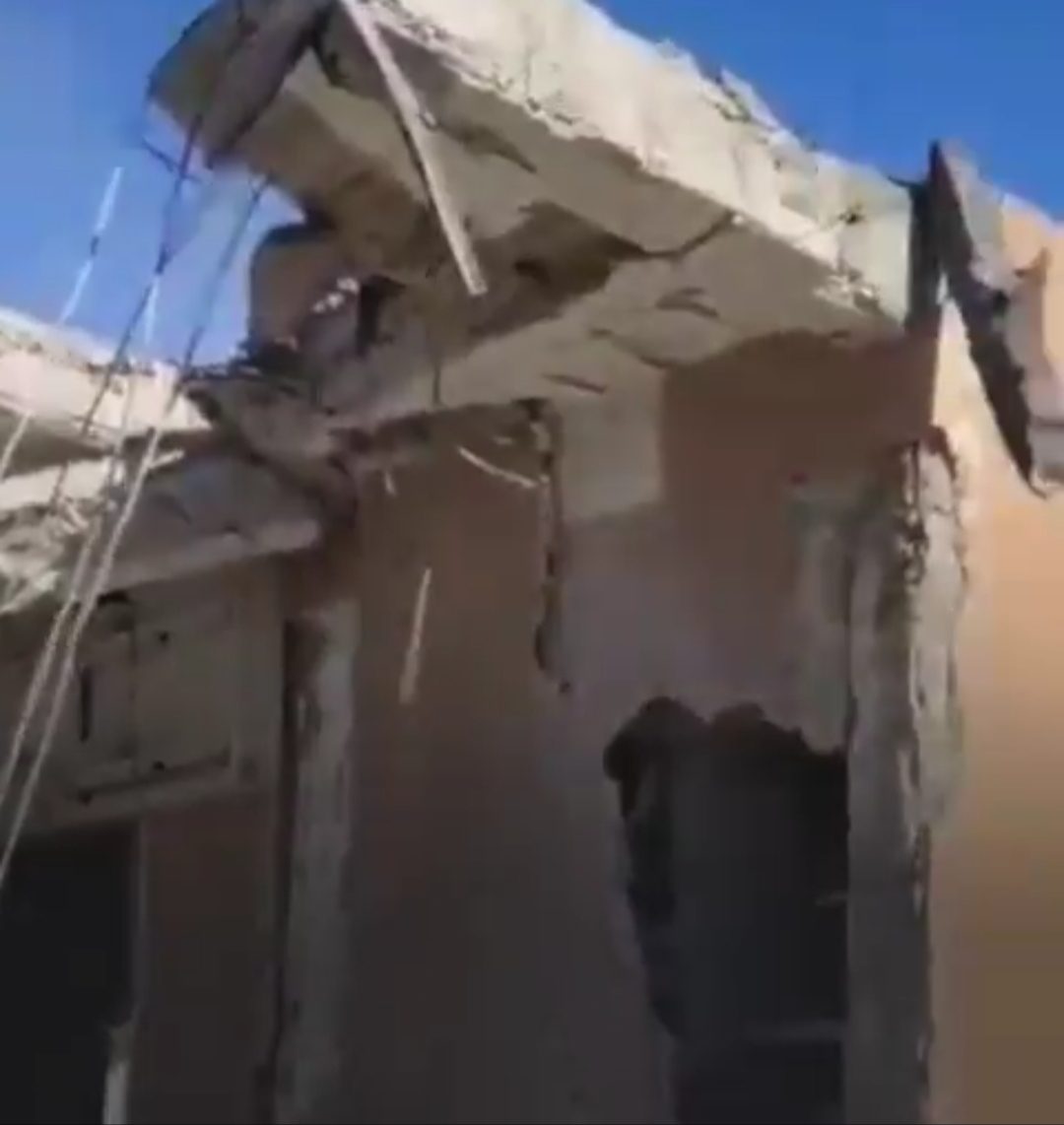 شاهد إصابات مباشرة لإطلاق رشقات صاروخية من غزة استهدفت مستعمرة نتيفوت في النقب الغربي