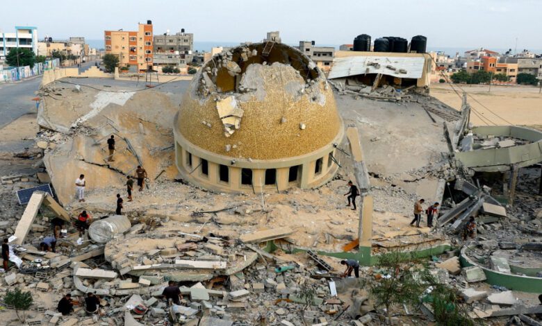 الاحتلال يقصف محيط المسجد الكبير بخان يونس