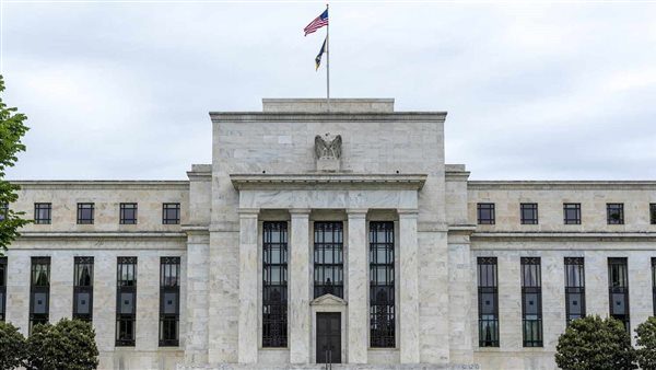 الفيدرالي الأمريكي يقرر تثبيت سعر الفائدة بأول اجتماع في 2024