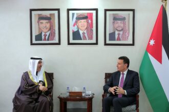 الصفدي والسفير الكويتي يؤكدان أهمية البناء على العلاقة المتميزة بين البلدين الشقيقين