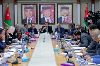 الصفدي يترأس اجتماع اللجنة المالية لمناقشة موازنات وزارة الاتصال الحكومي ومؤسسات الإعلام الرسمي