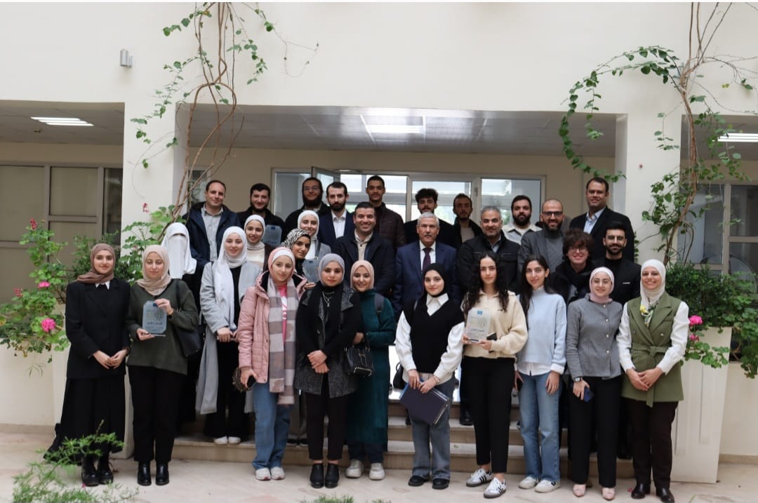 صورة حول : المركز الوطني للإبداع يكرّم الفائزين بمسابقة "تميّز" لمشاريع التخرج الجامعية للعام 2023 المركز الوطني للإبداع يكرّم الفائزين بمسابقة "تميّز" لمشاريع التخرج الجامعية للعام 2023