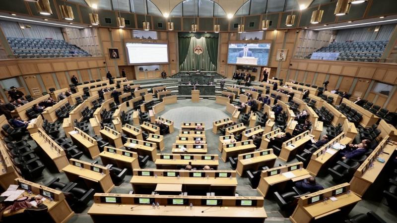 بالاسماء النواب الممتنعين عن التصويت على مشروع الموازنة