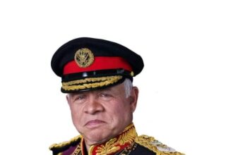 العين الهندي يكتب : 25 عاماً من الإنسانية