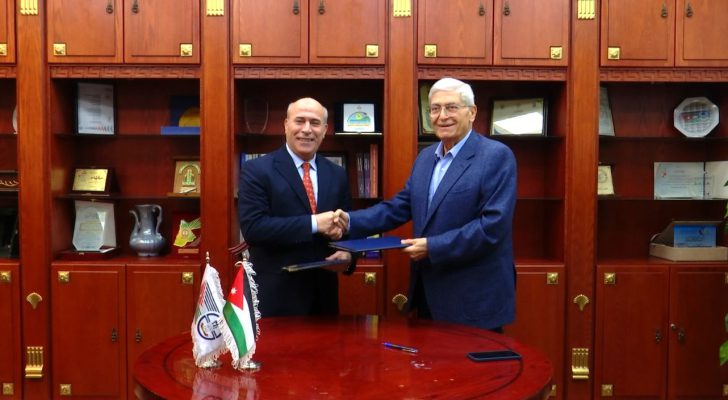 توقيع اتفاقية بين الوطنية لتعبئة الأيروسول والمؤسسة المدنية لتزويدها بسلة منتجات وطنية