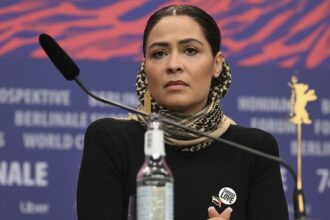 الممثلة ياسمين المصري تتضامن مع فلسطين بمهرجان برلين السينمائي