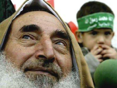 في ذكرى استشهاد الشيخ أحمد ياسين .. حماس تؤكد ” ماضون على دربه ومسيرته” حتى زوال الاحتلال