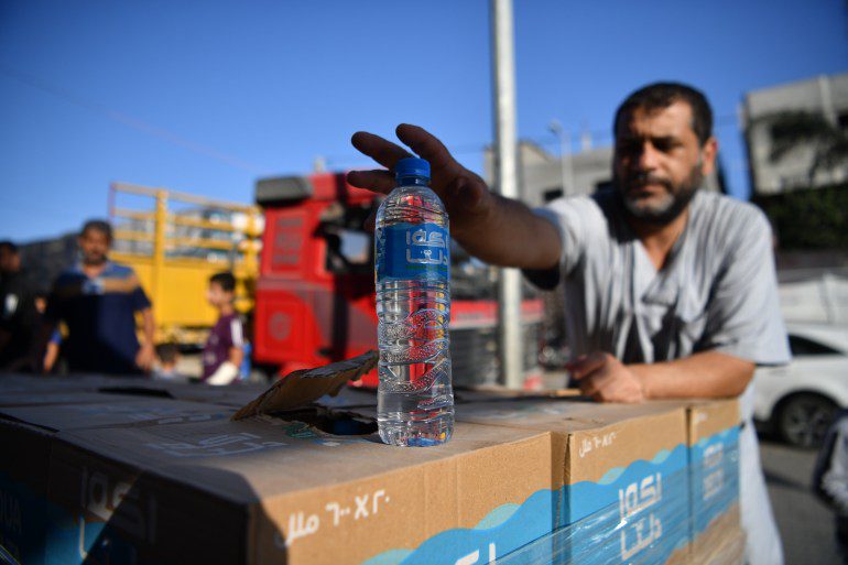 العطش يهدد حياة النازحين في رفح