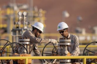 أرامكو تثبت سعر بيع الغاز المسال في آذار وسوناطراك ترفعه 3-7%