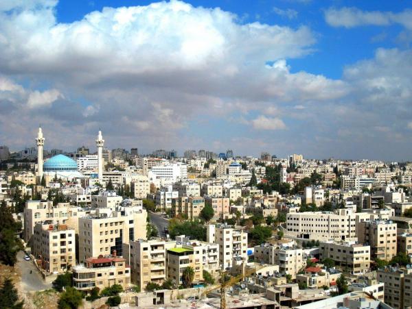 أجواء مشمسة ودافئة نسبيا في أغلب المناطق ف الاردن
