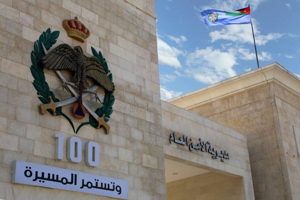 القوات المسلحة والامن العام يتابعون التحقيق في العثور على أجزاء من طائرة مسيرة في محافظة اربد
