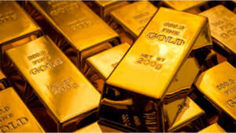 الذهب يتراجع عالميا 0.1 بالمئة