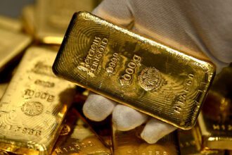 توقعات بارتفاع سعر الذهب إلى 2300 دولار للأوقية بحلول النصف الثاني من عام 2024