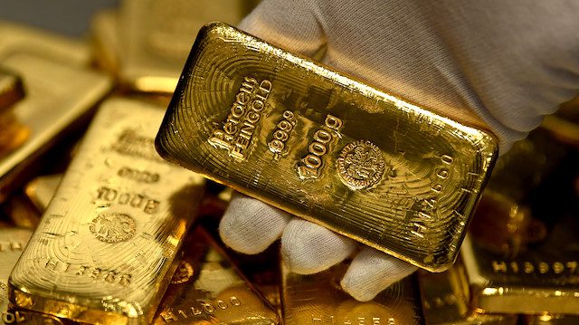 توقعات بارتفاع سعر الذهب إلى 2300 دولار للأوقية بحلول النصف الثاني من عام 2024