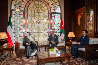 الملك عبدالله وأمير الكويت يؤكدان قوة العلاقات الأخوية بين البلدين
