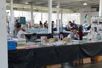 أجنحة الكتب في معرض الكتاب المتزامن مع إعلان أبريل/نيسان شهرا للتراث العربي في كندا