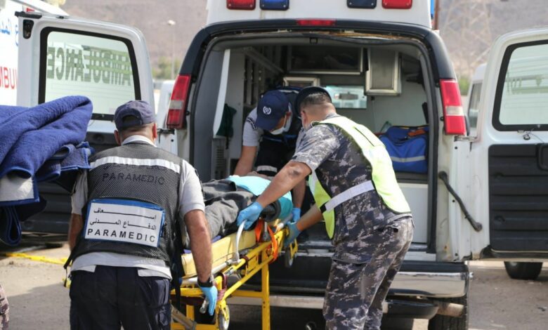 وفاة وإصابة بتدهور مَركبة شحن عَلى اتوستراد عمّان الزرقاء