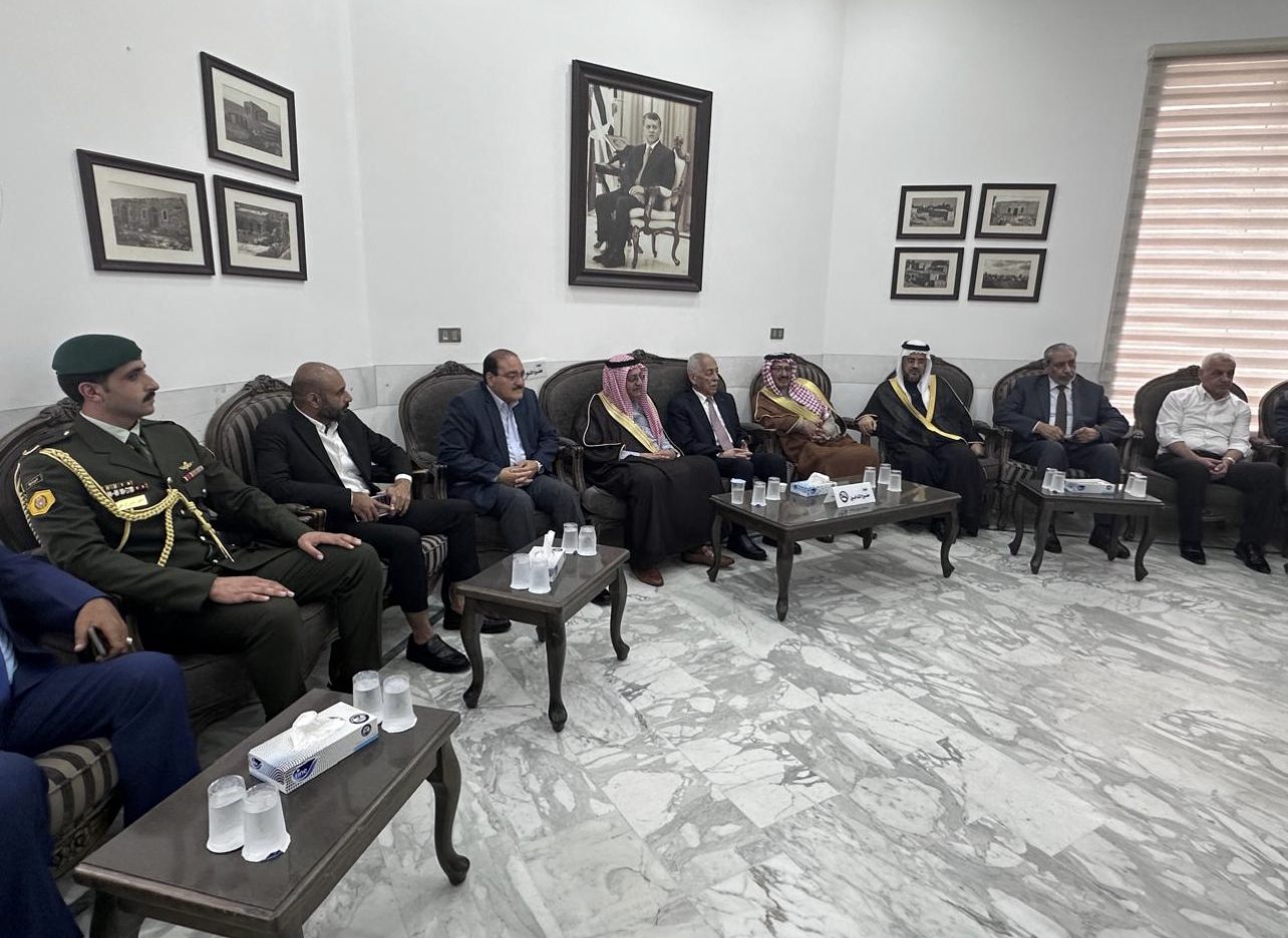 مندوبا عن الملك وولي العهد.. العيسوي يعزي عشيرة الفلاحات