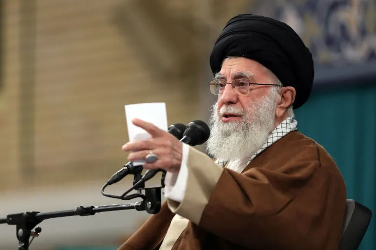 خامنئي: إيران سترد عَلى استهداف إسرائيل قنصليتها فِي دمشق