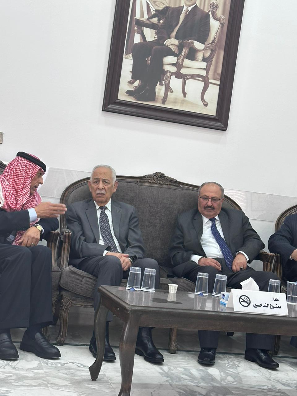 مندوبا عن الملك وولي العهد..العيسوي يعزي عشيرتي الرقاد والمساعيد