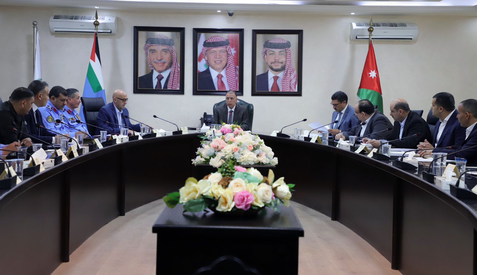 الفراية يرأس اجتماعاً لمتابعة جهود إزالة الاعتداءات على مصادر المياه