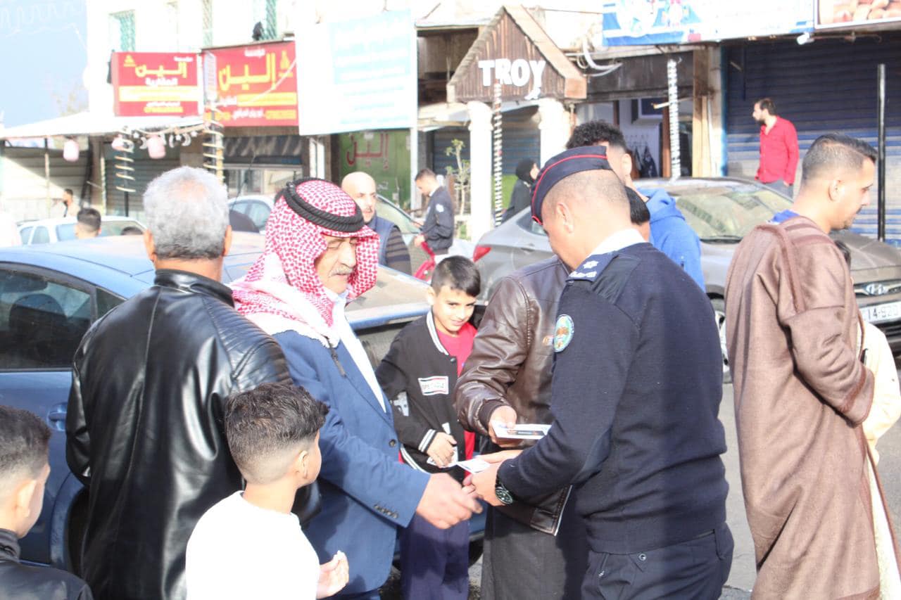 نَشامى الأمن العَام يُشاركون بهجة العيد في ميادين الوطن بين صفوف المواطنين