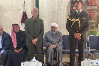 مندوبا عن الملك وولي العهد.. العيسوي يعزي عشائر البرارشة/ آل خريس