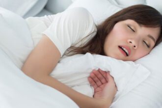 "تحذير طبي: التنفس عبر الفم يُعرض لمخاطر صحية"