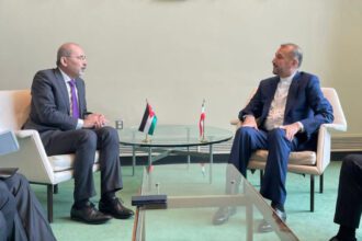 الصفدي لنظيره الإيراني: لن نسمح لأحد أن يحيل الاردن إلى ساحة حرب