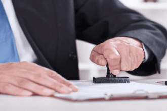 الحكم عَلى رجل أربعيني بالحبس سنتان بتهمةِ تزوير أوراق مُلكية أرض