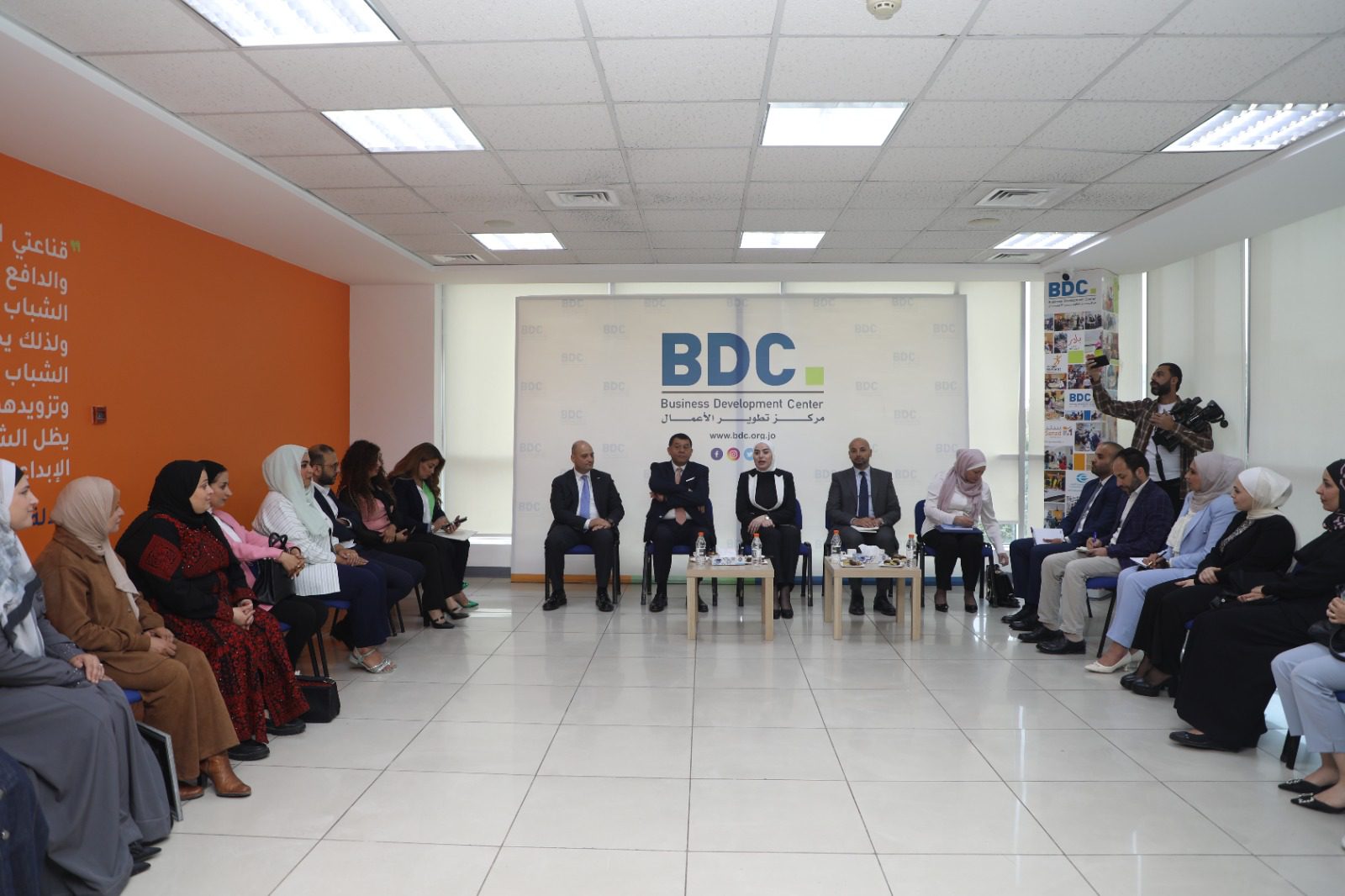 اتفاقية تعاون بين مركز تطوير الأعمال - BDC ووزارة التنمية الاجتماعية لتمكين الشباب في المناطق الأقل حظاً