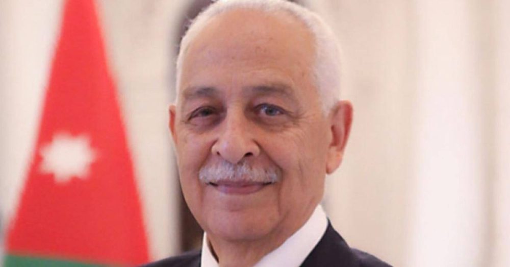 مندوبا عن الملك وولي العهد.... العيسوي يعزي عشيرة الطورة