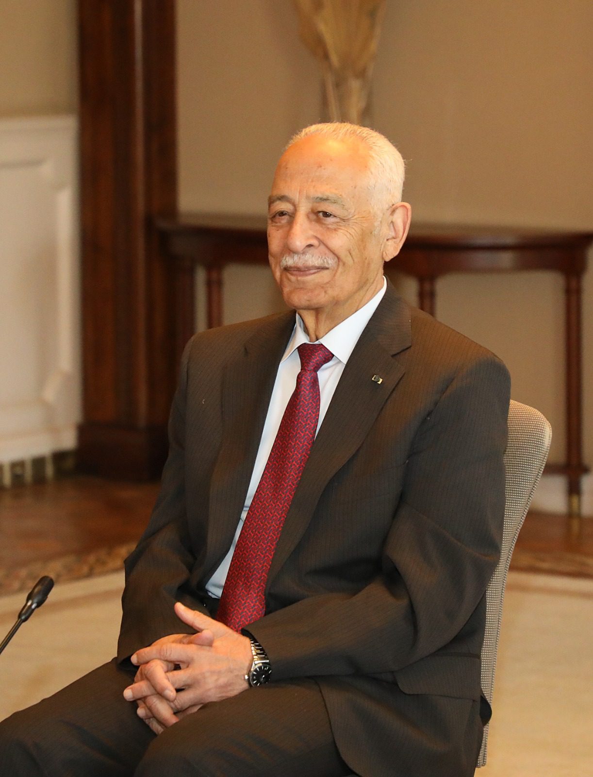 رئيس الديوان الملكي الهاشمي يلتقي وفدا من أبناء عشيرة الزعبي بلواء الرمثا