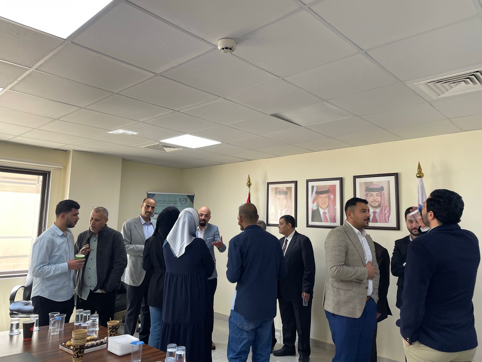 اسرة الكلية الجامعية الوطنية للتكنولوجيا تتبادل التهاني بعيد الفطر