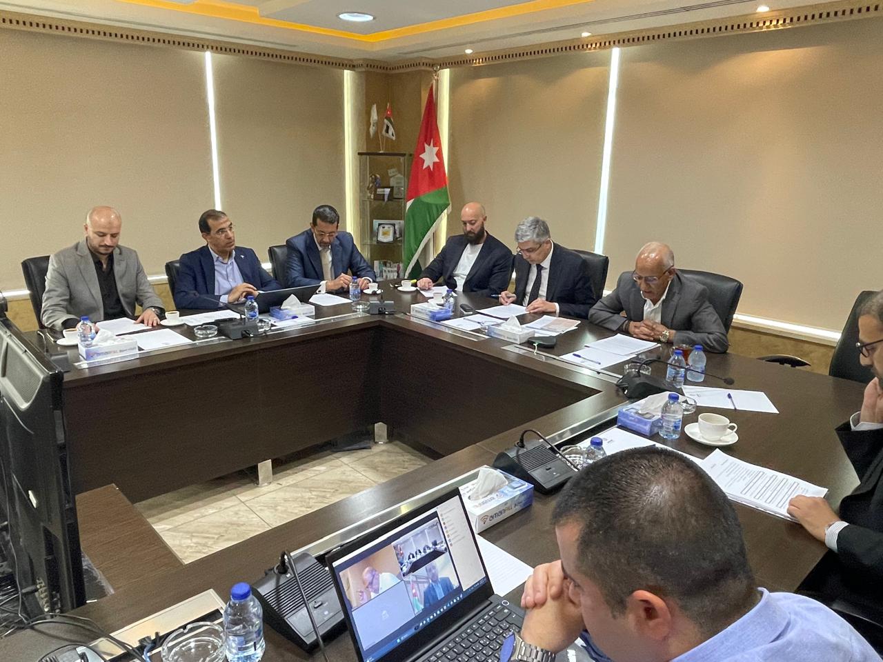 آفاق للطاقة توصي بتوزيع 10 % أرباحاً على المساهمين و تعرض الخطط المستقبلية لها