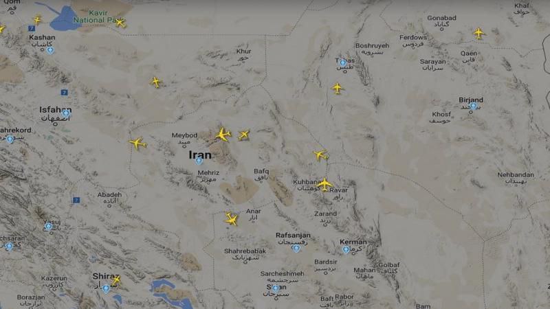 شركات طيران تُغيّر مسار رحلاتها بعد هُجوم (إسرائيل) عَلى إيران
