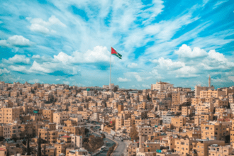 ارتفاع طفيف في درجات الحرارة مع أجواء لطيفة ودافئة اليوم
