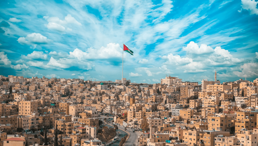 ارتفاع طفيف في درجات الحرارة مع أجواء لطيفة ودافئة اليوم