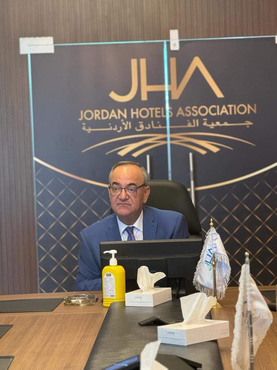 صورة حول : العين الهندي يترأس اجتماعا لمناقشة سبل تعزيز التشاركية في القطاع السياحي العين الهندي يترأس اجتماعا لمناقشة سبل تعزيز التشاركية في القطاع السياحي